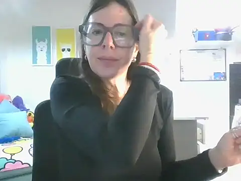 Snapshot of Calentandote chatting on April 27, 2026, 8:34 am Calentandote online show from April 27, 2026, 8:34 am