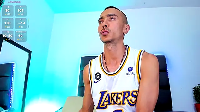 Snapshot of steven_hott8 chatting on November 9, 2025, 8:57 pm steven hott8 online show from November 9, 2025, 8:57 pm