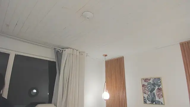 Snapshot of TiffanyWright chatting on December 4, 2025, 2:16 pm TiffanyWright online show from December 4, 2025, 2:16 pm