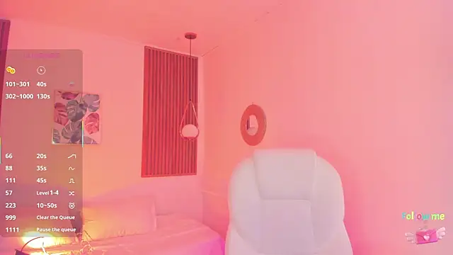 Snapshot of TiffanyWright chatting on November 29, 2025, 10:48 am TiffanyWright online show from November 29, 2025, 10:48 am