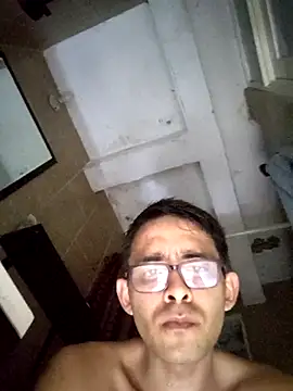 Snapshot of VL25DN26 chatting on October 29, 2025, 3:27 am VL25DN26 online show from October 29, 2025, 3:27 am