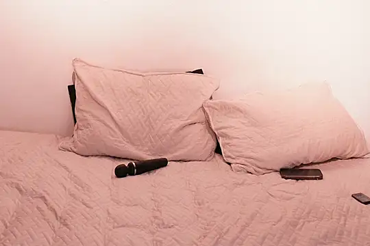 Snapshot of Nicky_and_Blake chatting on February 21, 2025, 10:59 pm Nicky and Blake online show from February 21, 2025, 10:59 pm