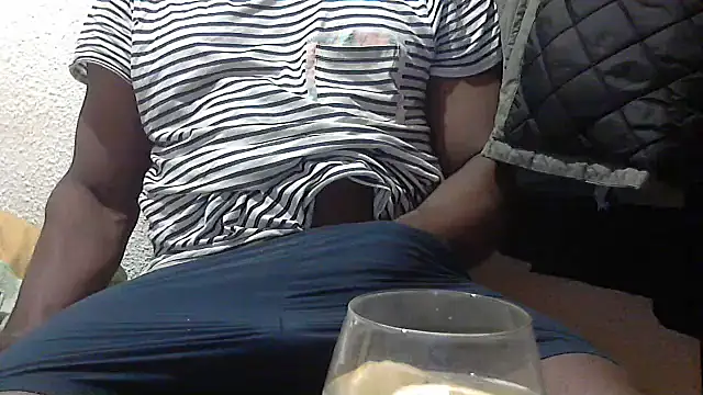 Snapshot of mmoiblack chatting on April 13, 2026, 2:54 pm mmoiblack online show from April 13, 2026, 2:54 pm