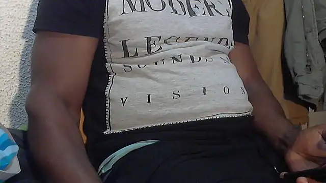 Snapshot of mmoiblack chatting on February 4, 2026, 8:48 pm mmoiblack online show from February 4, 2026, 8:48 pm