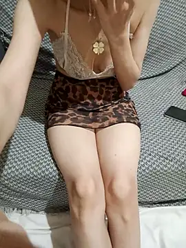 xaleyna36 online show from February 11, 2026, 11:04 pm