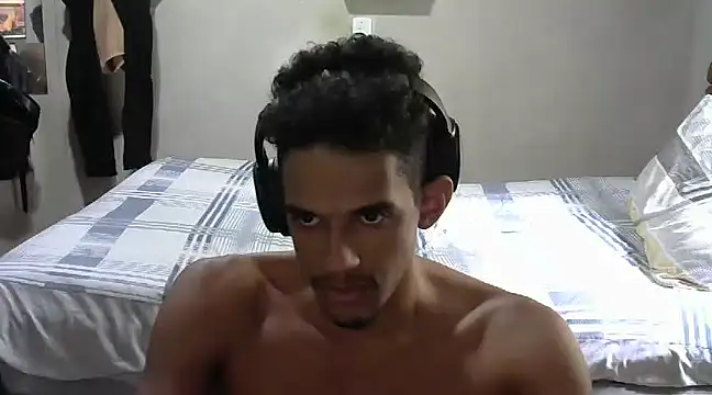 RenziTatte online show from March 5, 2025, 5:29 pm