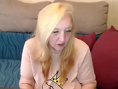 ANNAMATURE54 online show from April 2, 2026, 9:49 am