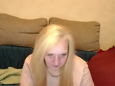 ANNAMATURE54 online show from April 12, 2026, 6:55 pm