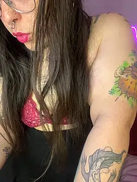 Snapshot of Mizztikaa chatting on October 21, 2025, 9:58 pm Mizztikaa online show from October 21, 2025, 9:58 pm