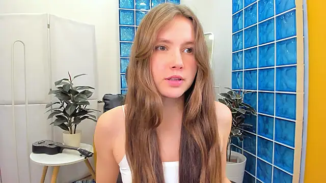 MaryannSoftt online show from March 19, 2025, 6:12 pm