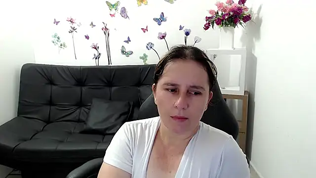 victoria jones online show from May 11, 2026, 7:22 pm
