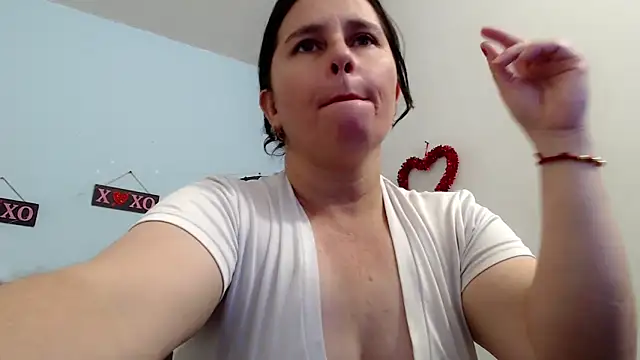 Snapshot of victoria_jones chatting on November 1, 2025, 12:54 pm victoria jones online show from November 1, 2025, 12:54 pm