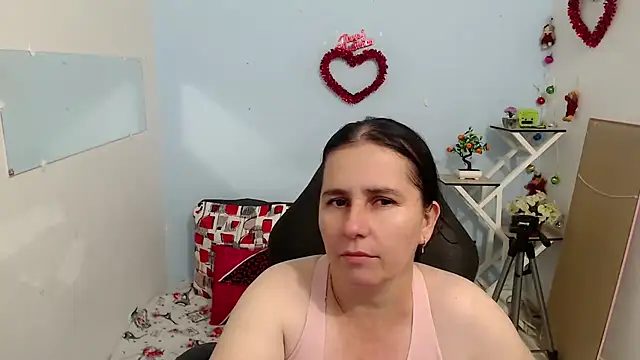 Snapshot of victoria_jones chatting on December 2, 2025, 5:58 pm victoria jones online show from December 2, 2025, 5:58 pm