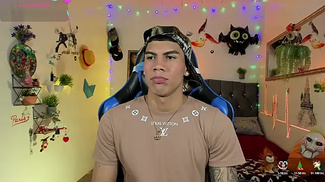 Snapshot of Damian_latinxxx chatting on November 9, 2025, 3:10 am Damian latinxxx online show from November 9, 2025, 3:10 am