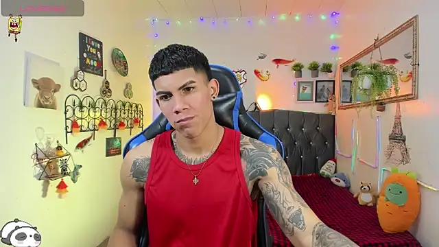 Snapshot of Damian_latinxxx chatting on January 11, 2026, 3:13 am Damian latinxxx online show from January 11, 2026, 3:13 am