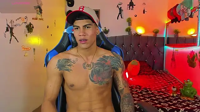 Snapshot of Damian_latinxxx chatting on September 24, 2025, 3:35 am Damian latinxxx online show from September 24, 2025, 3:35 am