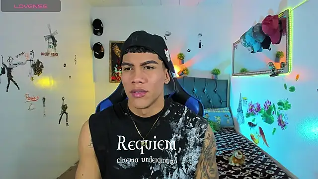 Snapshot of Damian_latinxxx chatting on September 29, 2025, 3:13 am Damian latinxxx online show from September 29, 2025, 3:13 am