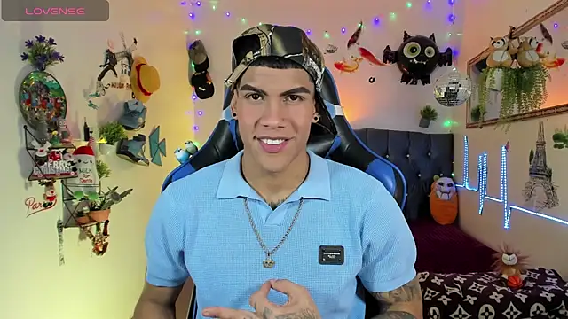 Snapshot of Damian_latinxxx chatting on November 19, 2025, 3:06 am Damian latinxxx online show from November 19, 2025, 3:06 am