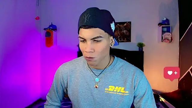 Snapshot of Damian_latinxxx chatting on March 13, 2025, 3:00 am Damian latinxxx online show from March 13, 2025, 3:00 am