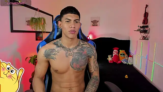 Snapshot of Damian_latinxxx chatting on March 2, 2026, 7:15 am Damian latinxxx online show from March 2, 2026, 7:15 am