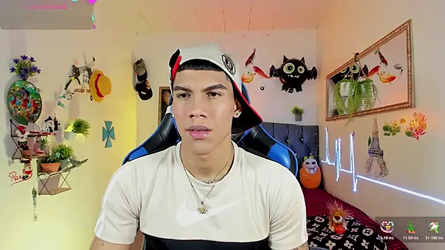 Snapshot of Damian_latinxxx chatting on November 10, 2025, 3:00 am Damian latinxxx online show from November 10, 2025, 3:00 am