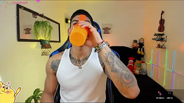 Damian latinxxx online show from March 14, 2026, 1:22 am