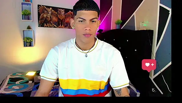 Snapshot of Damian_latinxxx chatting on March 21, 2025, 3:01 am Damian latinxxx online show from March 21, 2025, 3:01 am