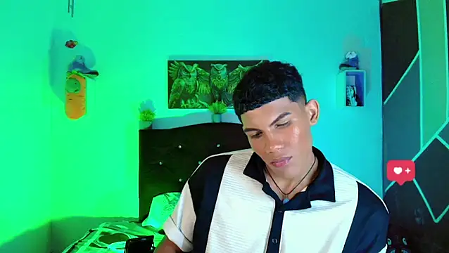 Snapshot of Damian_latinxxx chatting on March 9, 2025, 12:20 pm Damian latinxxx online show from March 9, 2025, 12:20 pm