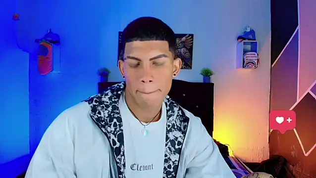 Snapshot of Damian_latinxxx chatting on March 12, 2025, 6:07 am Damian latinxxx online show from March 12, 2025, 6:07 am