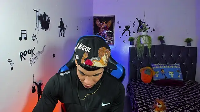 Snapshot of Damian_latinxxx chatting on September 10, 2025, 3:05 am Damian latinxxx online show from September 10, 2025, 3:05 am