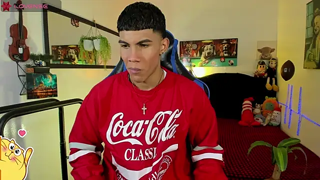 Damian latinxxx online show from April 15, 2026, 3:12 am