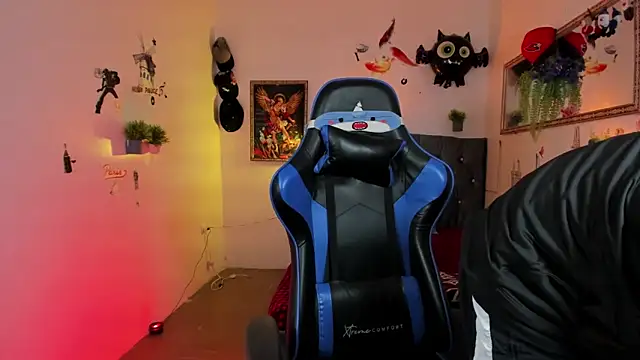 Snapshot of Damian_latinxxx chatting on November 3, 2025, 3:12 am Damian latinxxx online show from November 3, 2025, 3:12 am