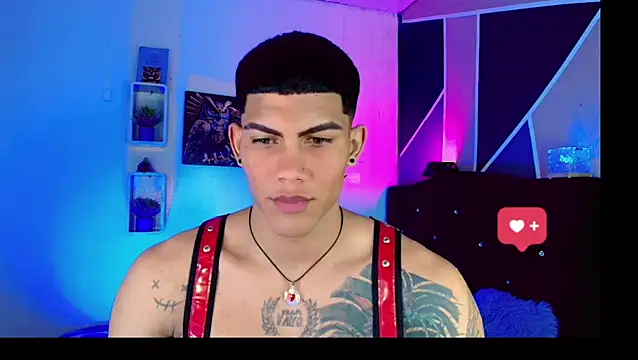 Snapshot of Damian_latinxxx chatting on March 18, 2025, 4:29 am Damian latinxxx online show from March 18, 2025, 4:29 am