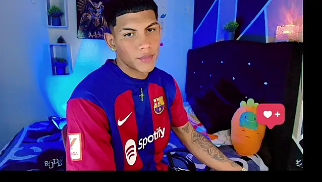 Snapshot of Damian_latinxxx chatting on March 22, 2025, 9:24 am Damian latinxxx online show from March 22, 2025, 9:24 am