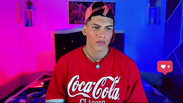 Snapshot of Damian_latinxxx chatting on March 7, 2025, 6:02 am Damian latinxxx online show from March 7, 2025, 6:02 am