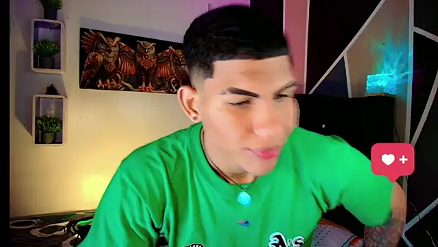 Snapshot of Damian_latinxxx chatting on March 16, 2025, 3:04 am Damian latinxxx online show from March 16, 2025, 3:04 am