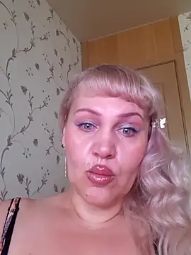 IsabellaBoni online show from June 4, 2026, 7:02 am