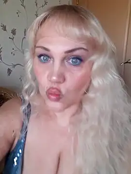 IsabellaBoni online show from March 14, 2026, 7:03 am