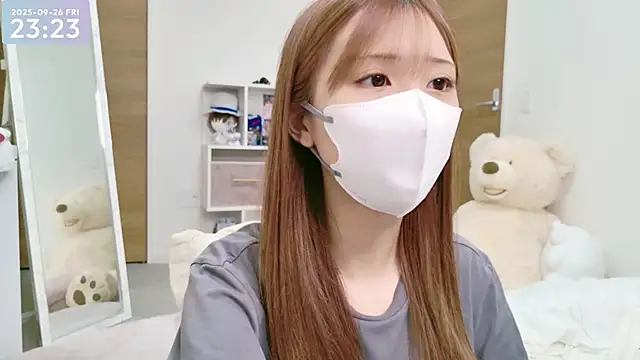 Snapshot of -SHINON- chatting on September 26, 2025, 2:24 pm -SHINON- online show from September 26, 2025, 2:24 pm