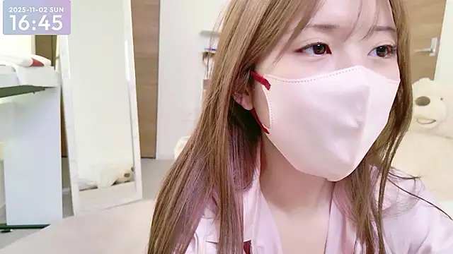 Snapshot of -SHINON- chatting on November 2, 2025, 7:46 am -SHINON- online show from November 2, 2025, 7:46 am