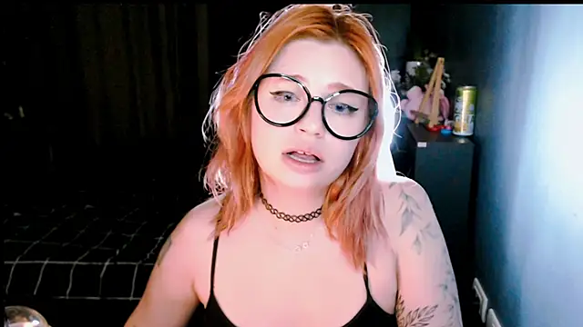 candy lina online show from February 9, 2026, 7:45 pm