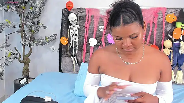 Snapshot of Isabellsmmith chatting on October 18, 2025, 7:49 pm Isabellsmmith online show from October 18, 2025, 7:49 pm