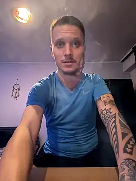 Snapshot of BWC69_69_69 chatting on December 15, 2025, 6:58 pm BWC69 69 69 online show from December 15, 2025, 6:58 pm