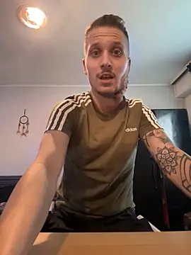 Snapshot of BWC69_69_69 chatting on November 18, 2025, 12:30 pm BWC69 69 69 online show from November 18, 2025, 12:30 pm