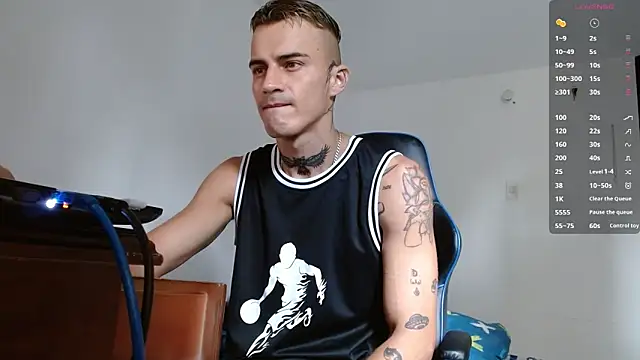 Snapshot of bray_hotboy777 chatting on November 26, 2025, 2:06 pm bray hotboy777 online show from November 26, 2025, 2:06 pm