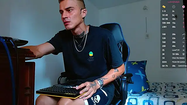 Snapshot of bray_hotboy777 chatting on November 12, 2025, 3:05 pm bray hotboy777 online show from November 12, 2025, 3:05 pm