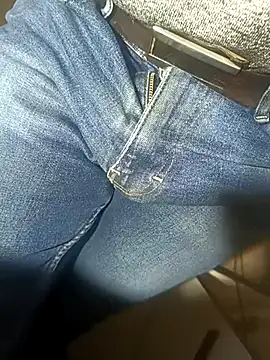 Snapshot of franko1987 chatting on March 18, 2025, 4:40 am franko1987 online show from March 18, 2025, 4:40 am