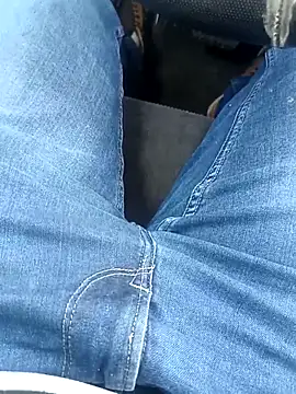 Snapshot of franko1987 chatting on March 10, 2025, 10:28 am franko1987 online show from March 10, 2025, 10:28 am