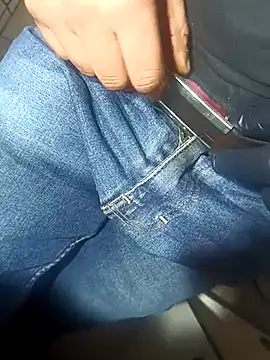 Snapshot of franko1987 chatting on March 7, 2025, 11:29 am franko1987 online show from March 7, 2025, 11:29 am