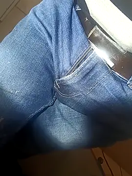 Snapshot of franko1987 chatting on March 10, 2025, 5:33 am franko1987 online show from March 10, 2025, 5:33 am